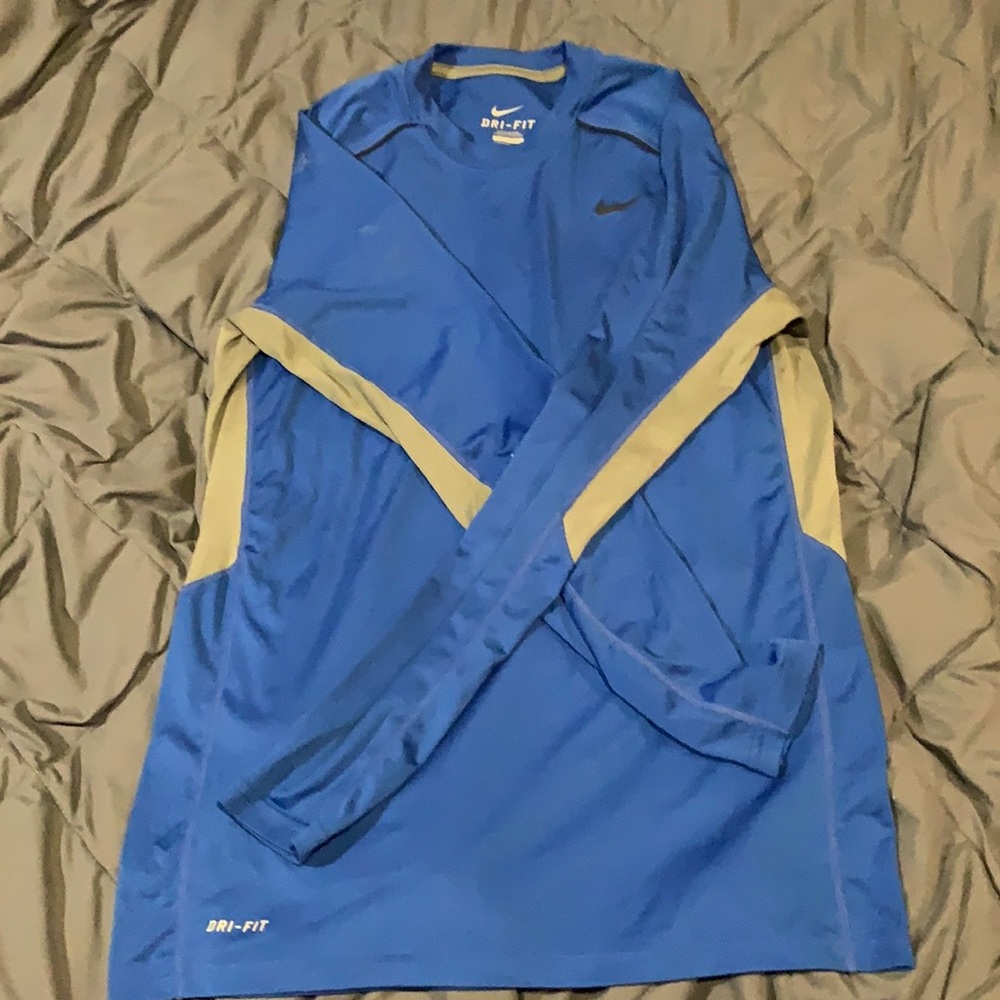 Men’s Nike long sleeve